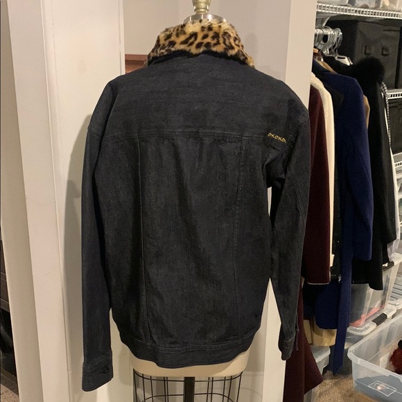 Vans X Cher Strauberry Black Jean Jacket with Leopard Print Collar - Picture 3 of 13